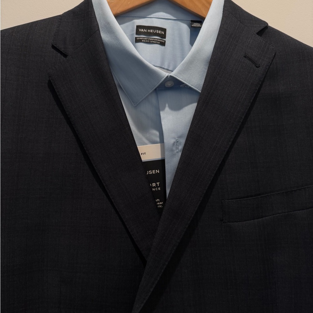 Hart Schaffer Marx dark blue (lined/subtle plaid) Suit